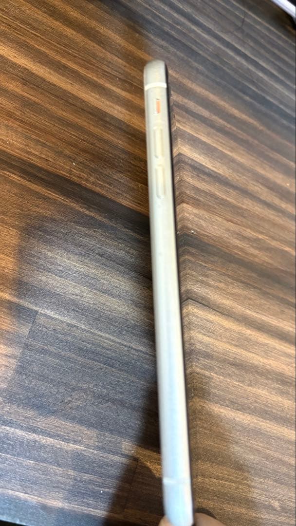 iPhone11 本体　64GB ホワイト　初期化済