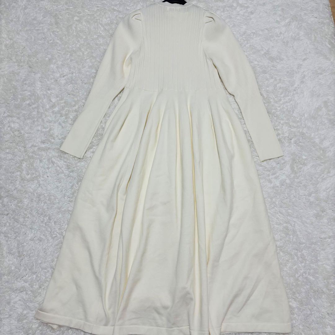 23100円未使用タグ付き　ラブティックボンボンパワショルロングニットワンピース