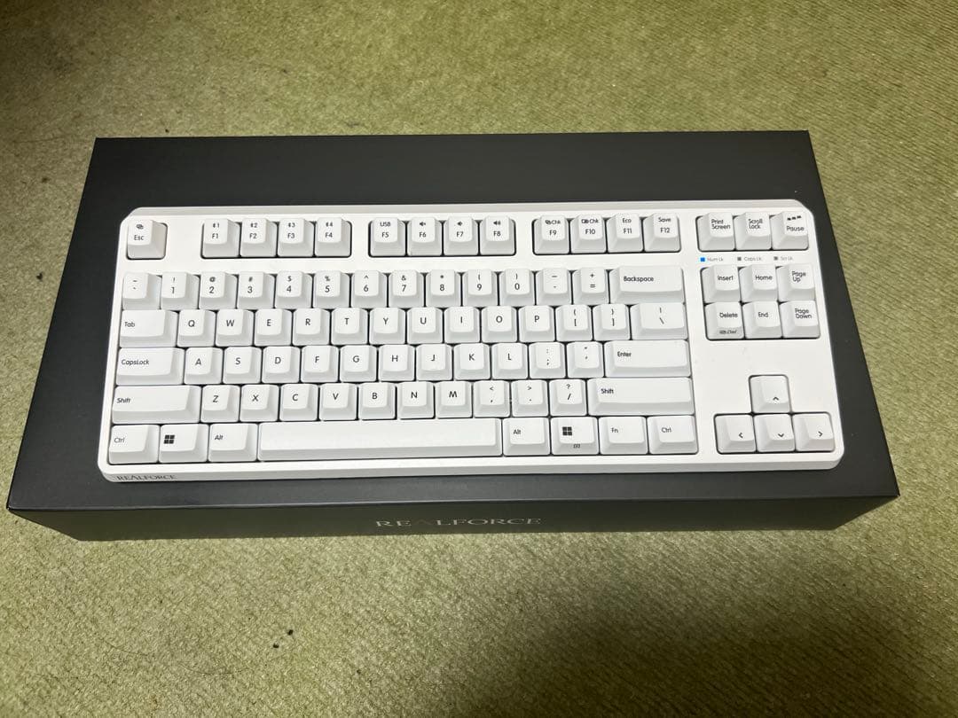 REALFORCE R4 R4HD21 ホワイト 新古品