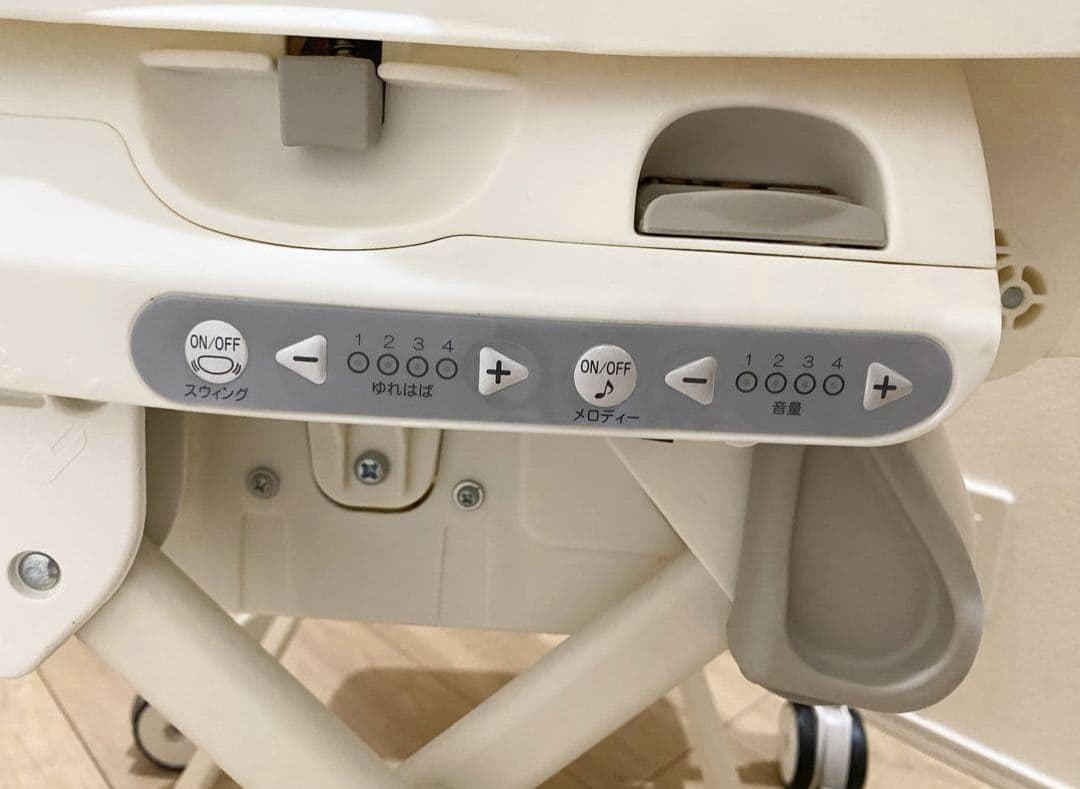 のん 値下げ【美品】コンビ　ネムリラ　オートスゥイング　 直接引き取OK