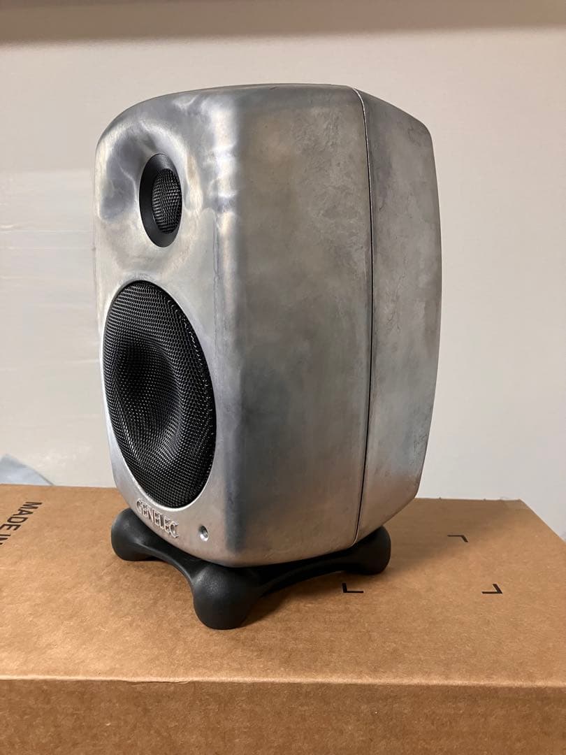GENELEC 8020DRwM モニタースピーカー RAWフィニッシュ