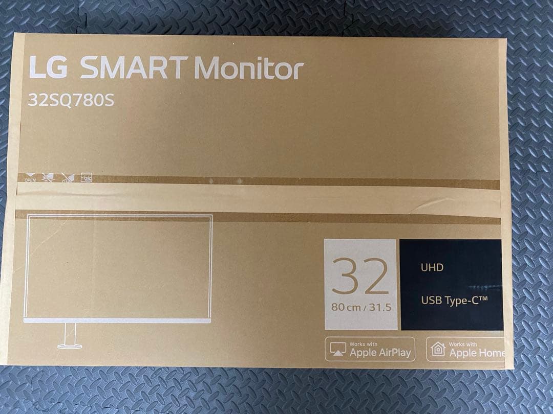 LG 32SQ780S-W/LG 31.5インチ4K (スタンド付き)