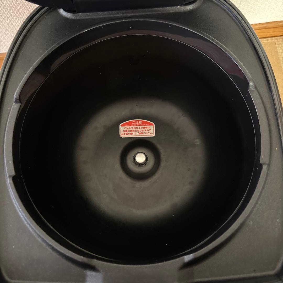 タイガー炊飯器5.5合　 　 　　　　jpwー10E3