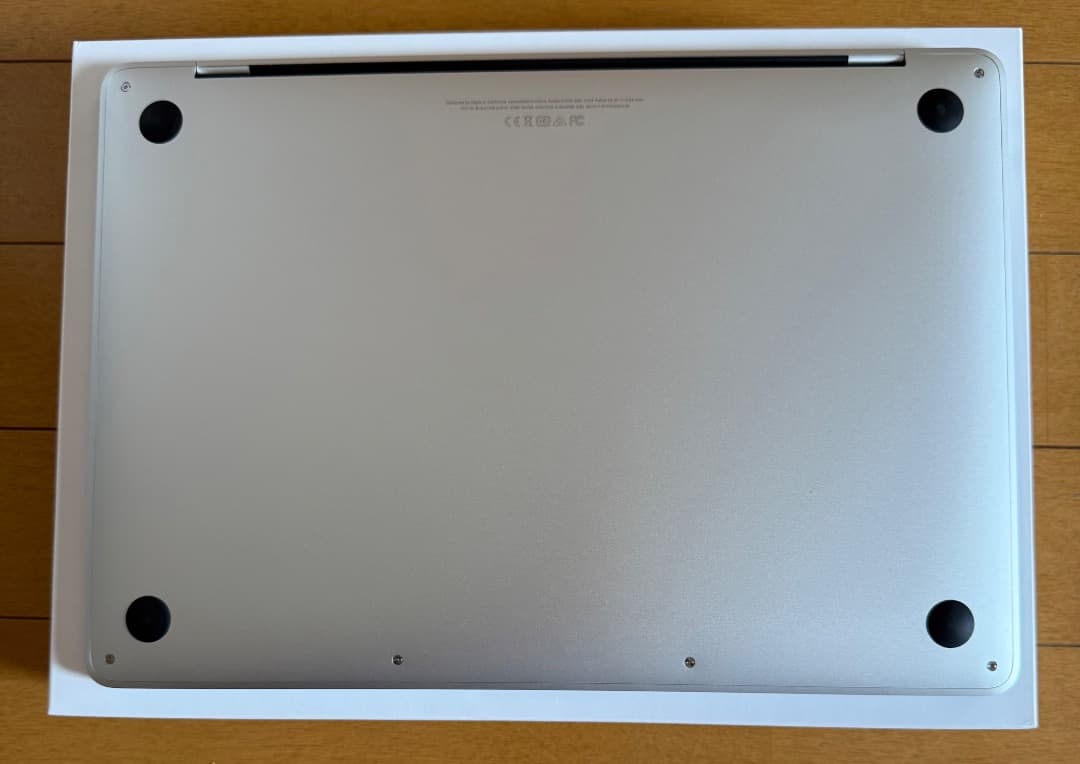美品 - Macbook Pro 4K - Office 2024 付き
