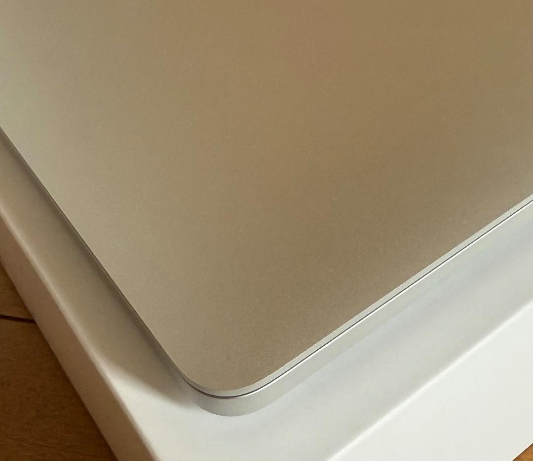 美品 - Macbook Pro 4K - Office 2024 付き