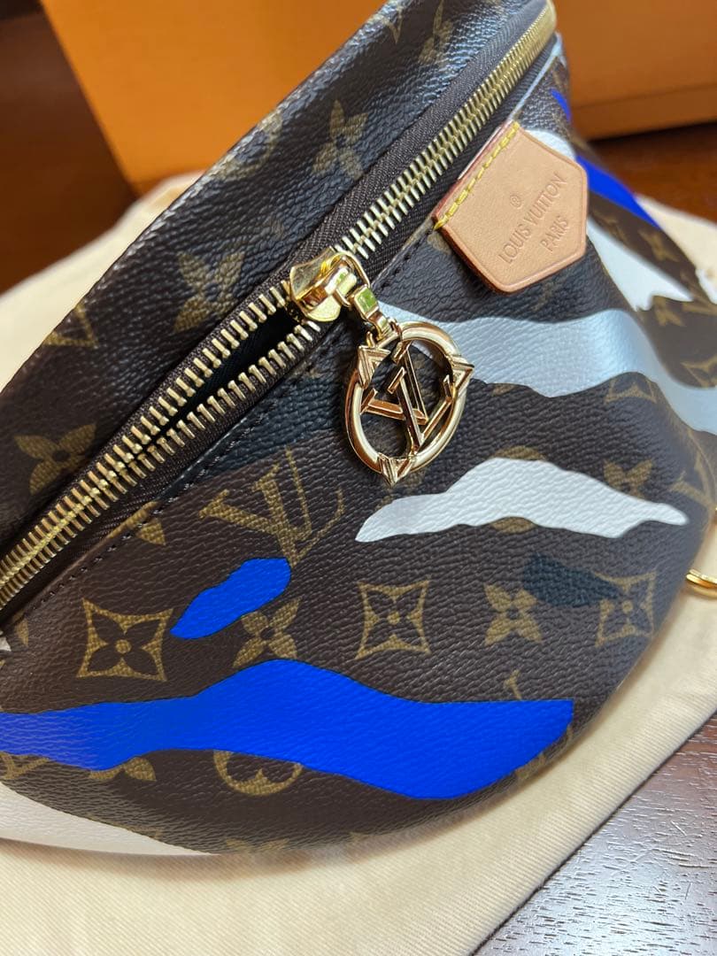 LOUIS VUITTON ボディバッグ・ウエストポーチ