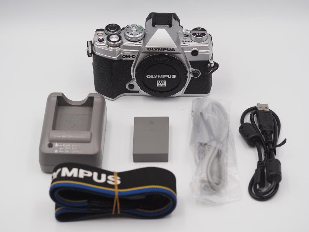 ◆値引き不可◆OLYMPUS OM-D E-M5MARKⅢ（シルバー）