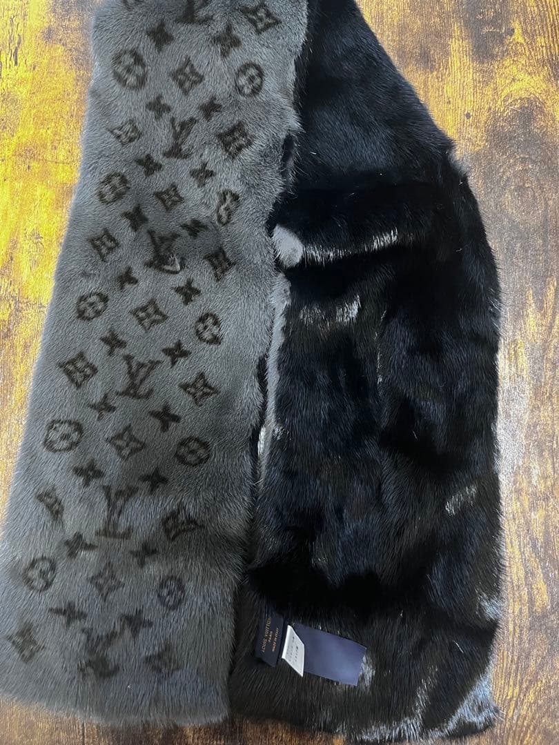 美品　ルイヴィトン　モノグラムリバース　ミンクスカーフLV MINK FUR