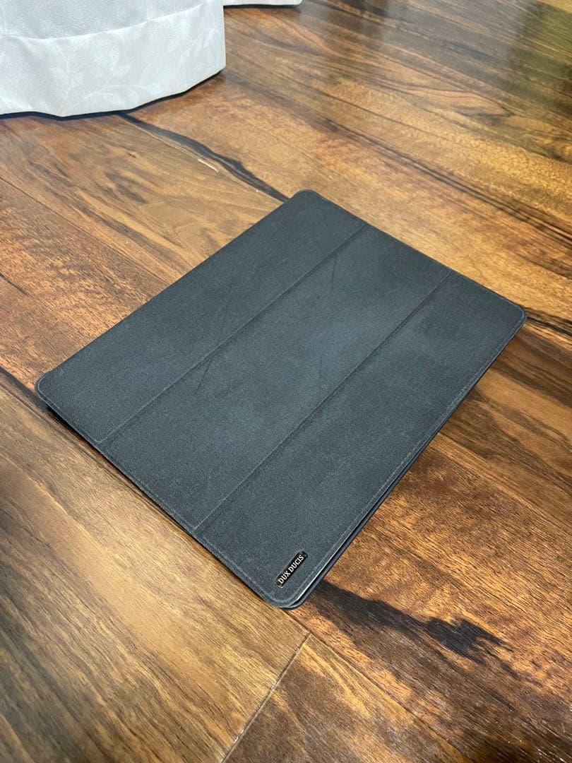 iPad Pro（Logicoolキーボード・ケース・覗き見防止フィルタ付き）