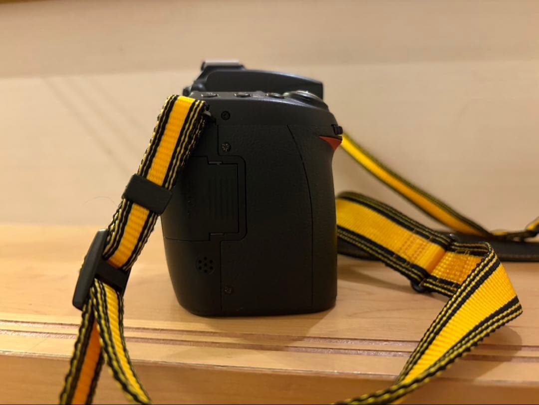 Nikon D90 デジタル一眼レフカメラ