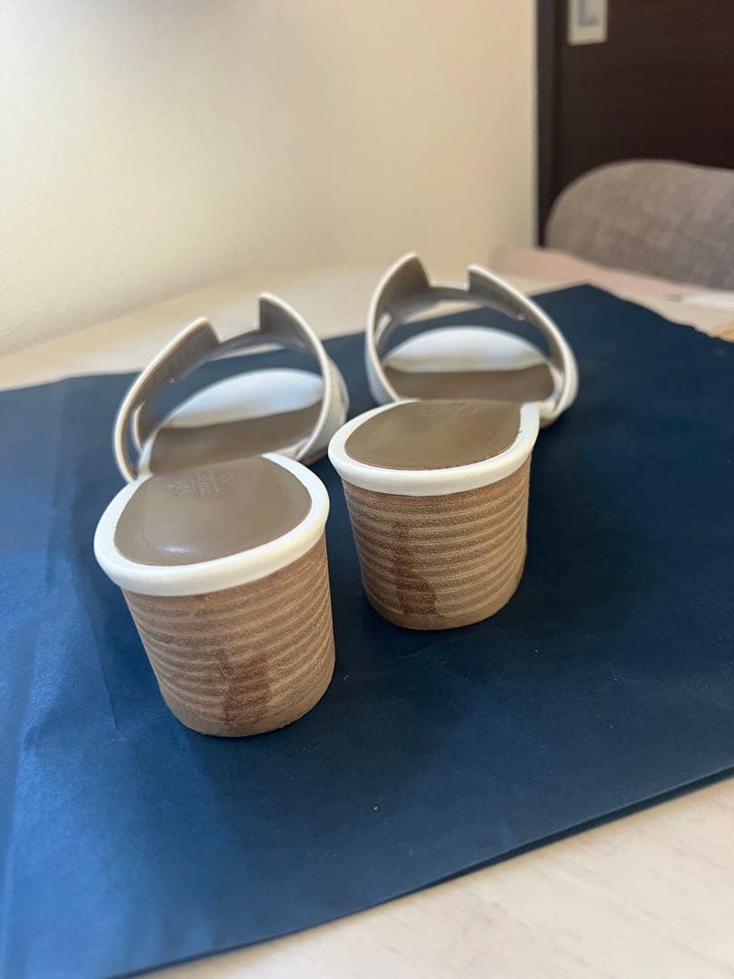 エルメス オアジス サンダル ホワイト