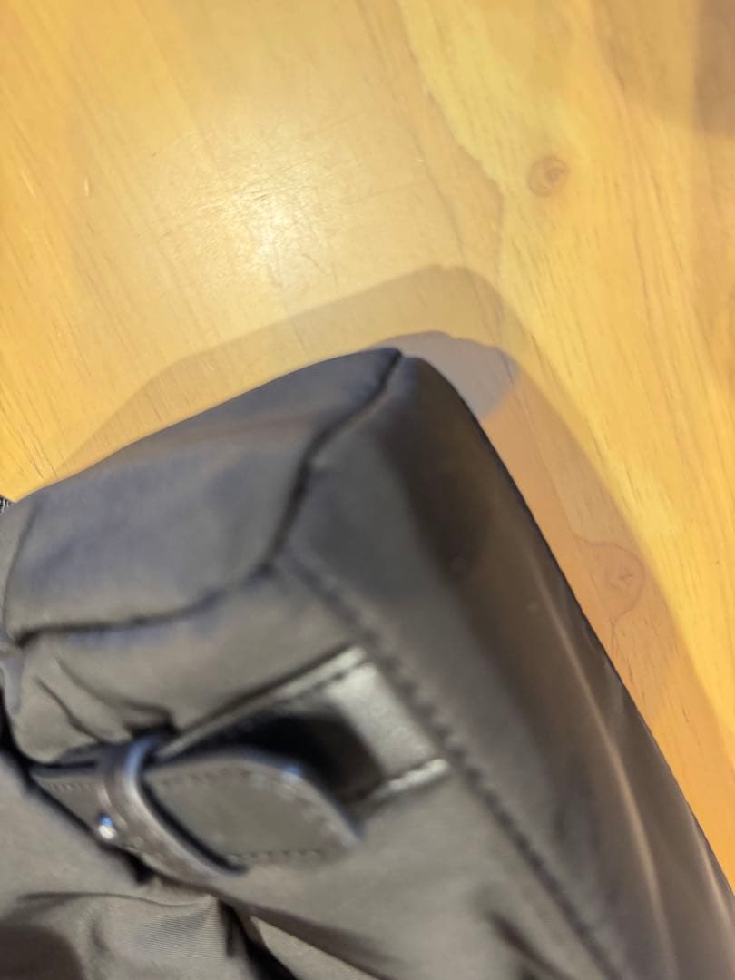 イアパピヨネ　2023年ボディバッグ