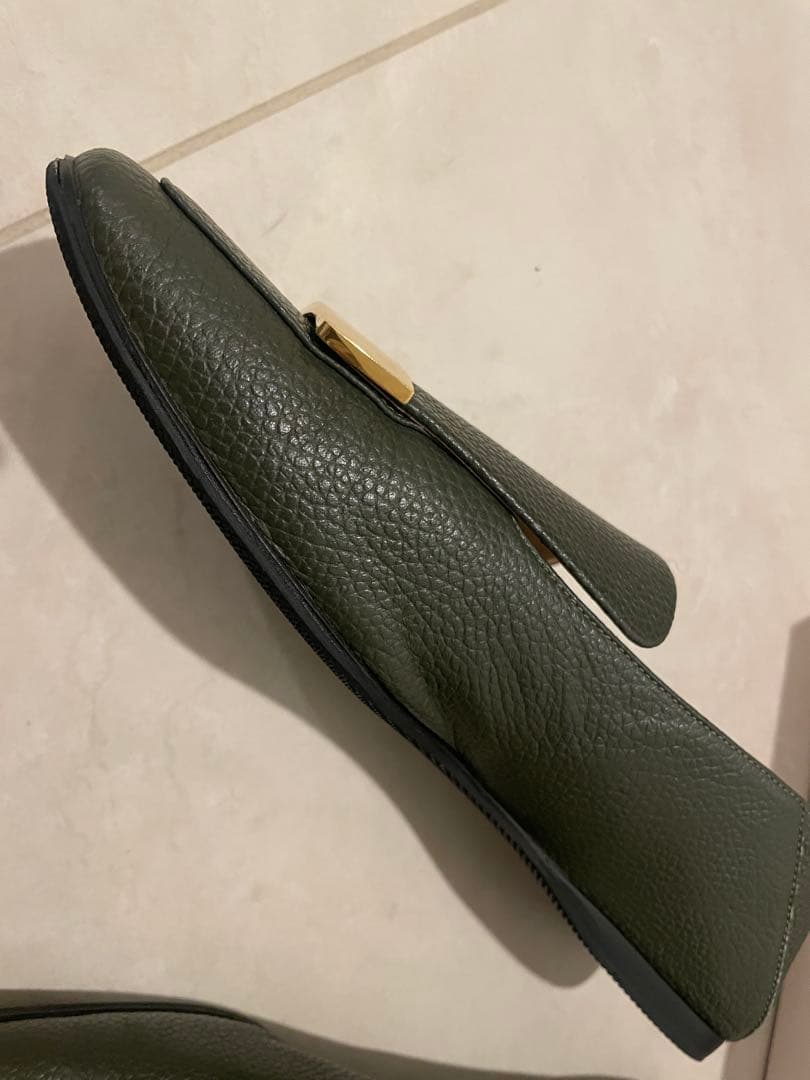 Sergio Rossi sr1オリーブグリーン レザー ローファー