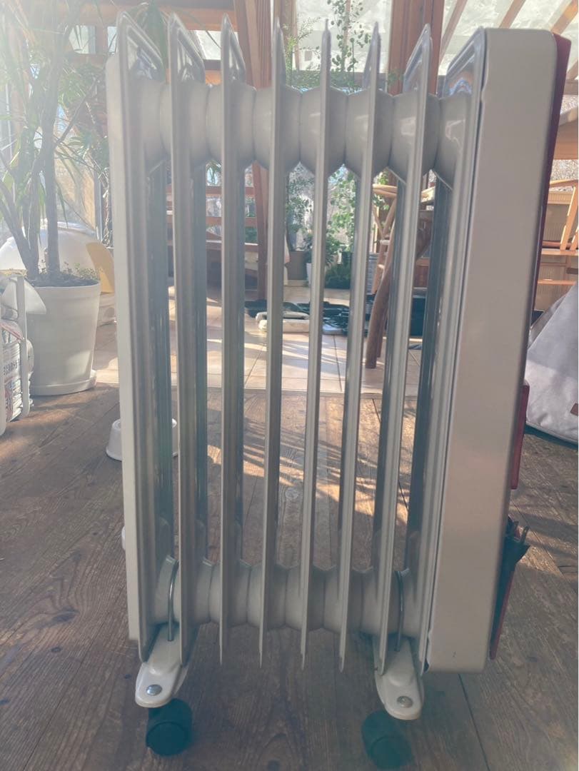 Ariete オイルヒーター 1200W キャスター付き 静音 暖房