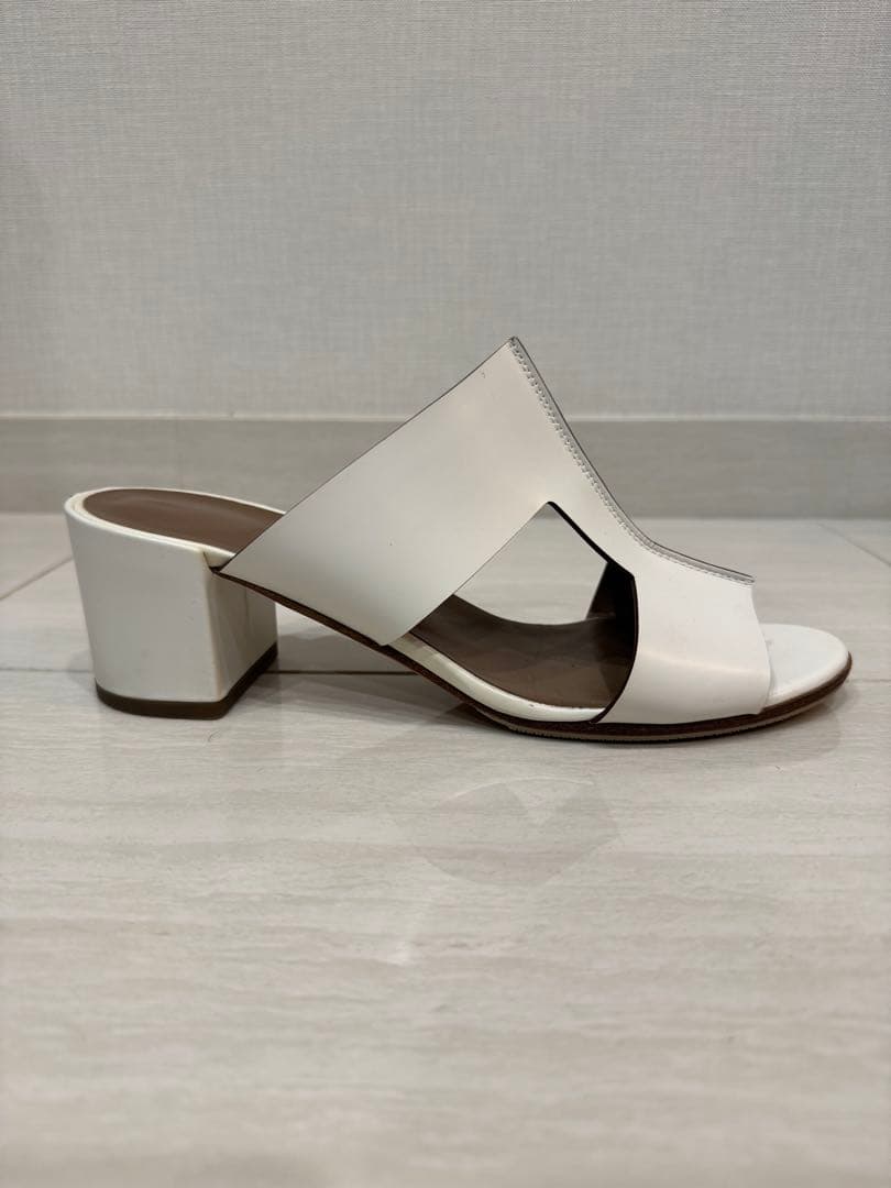 HERMES エルメス　サンダル　ミュール　ホワイト