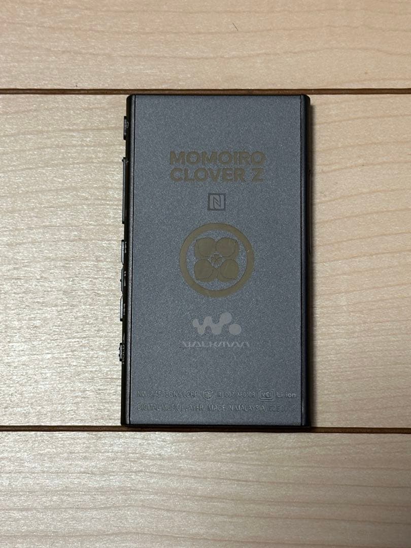 ももいろクローバーZ 10周年記念SONY ウォークマン NW-A45