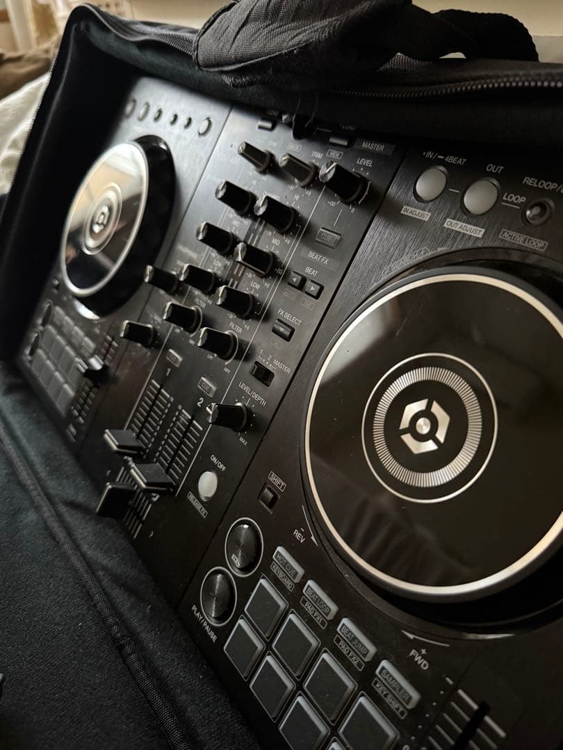 か*し様 Pioneer DDJ-400 ケース付き