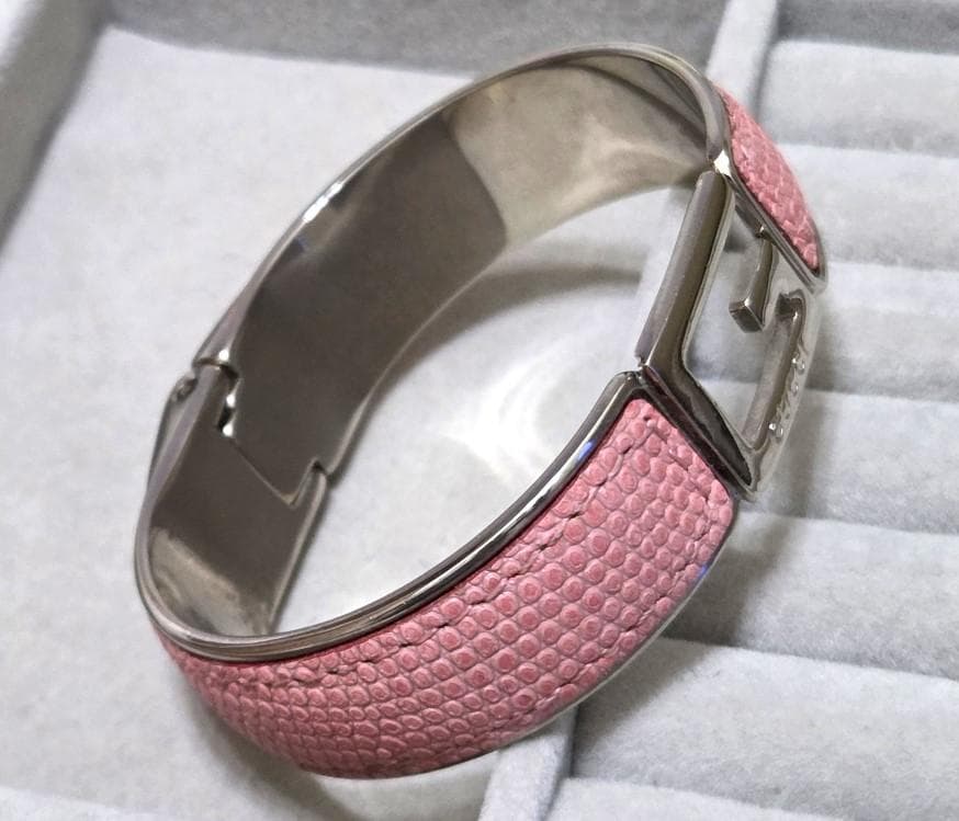 GUCCI グッチ ピンクレザー　Gロゴ　バングル　41337