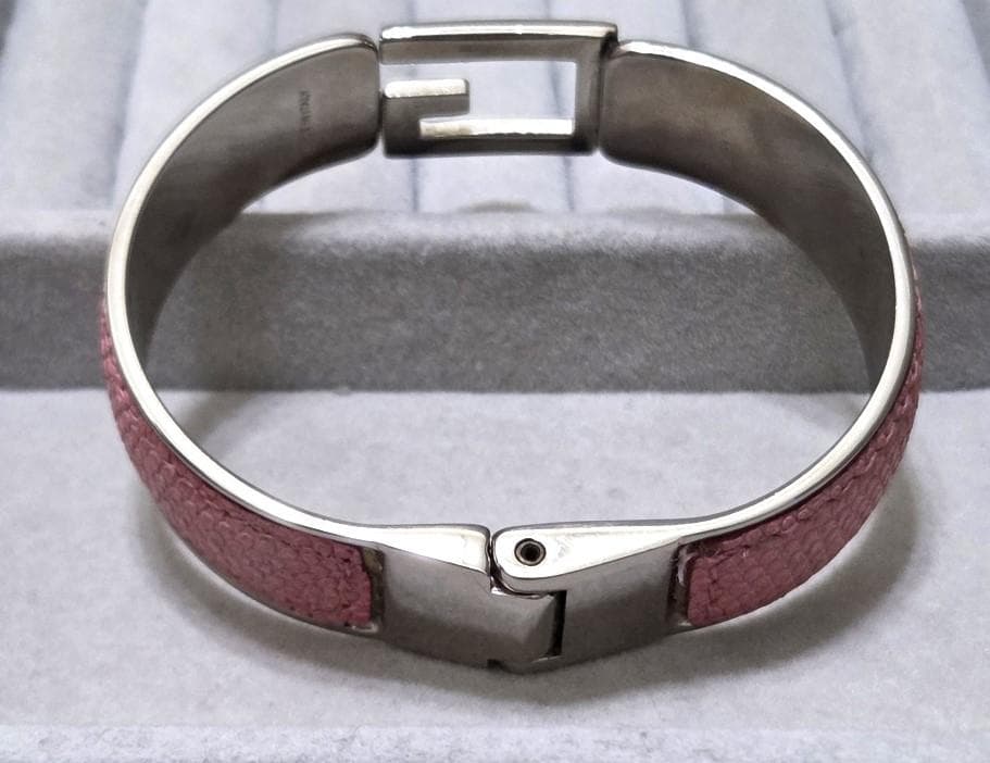 GUCCI グッチ ピンクレザー　Gロゴ　バングル　41337