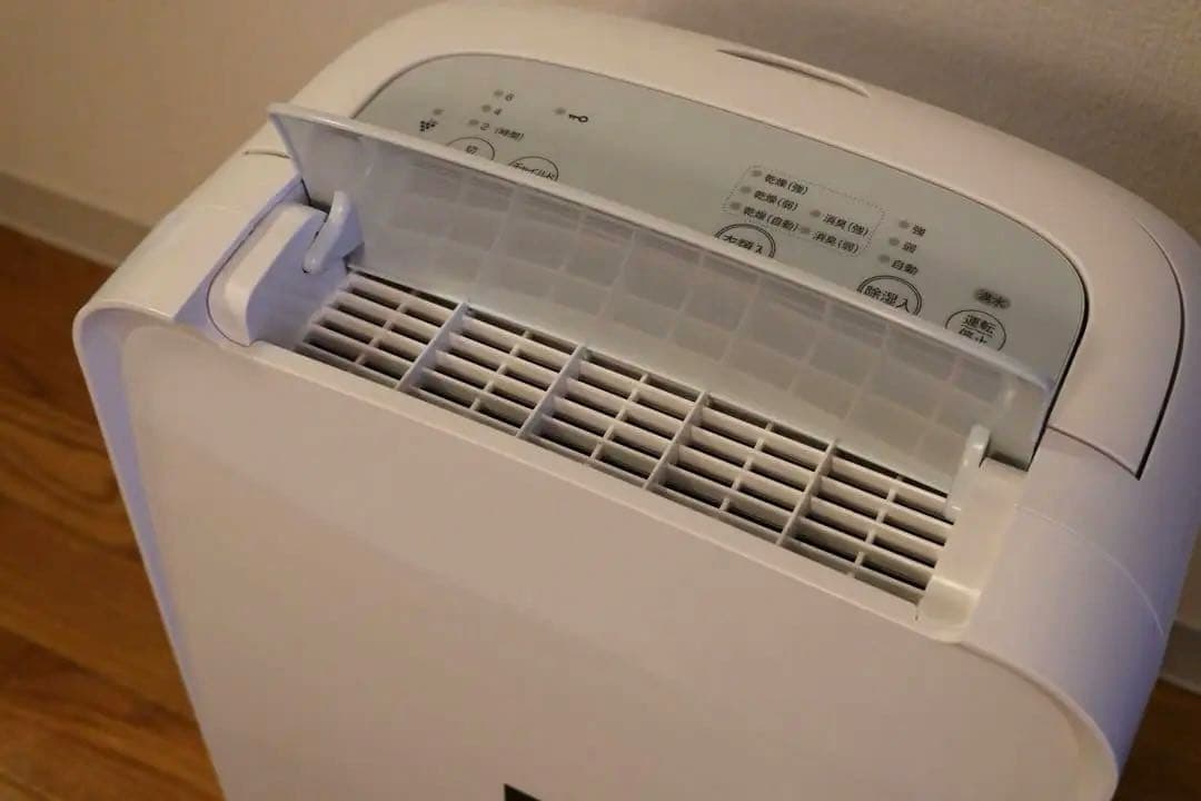 週末セール【美品・2024年製】SHARP 除湿機 CV-S71-W