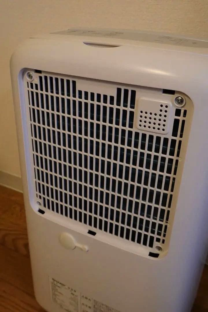 週末セール【美品・2024年製】SHARP 除湿機 CV-S71-W