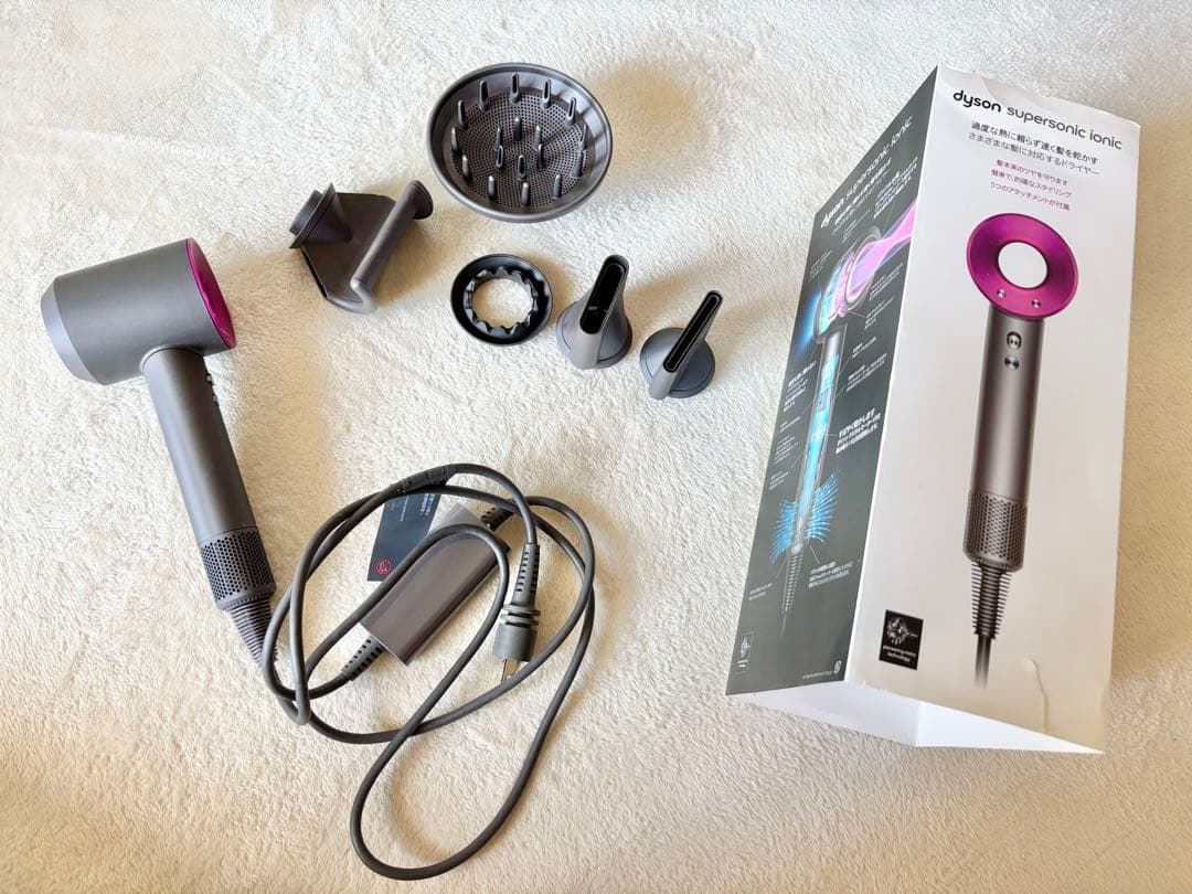 Dyson Supersonic Ionic ヘアドライヤー　ピンク