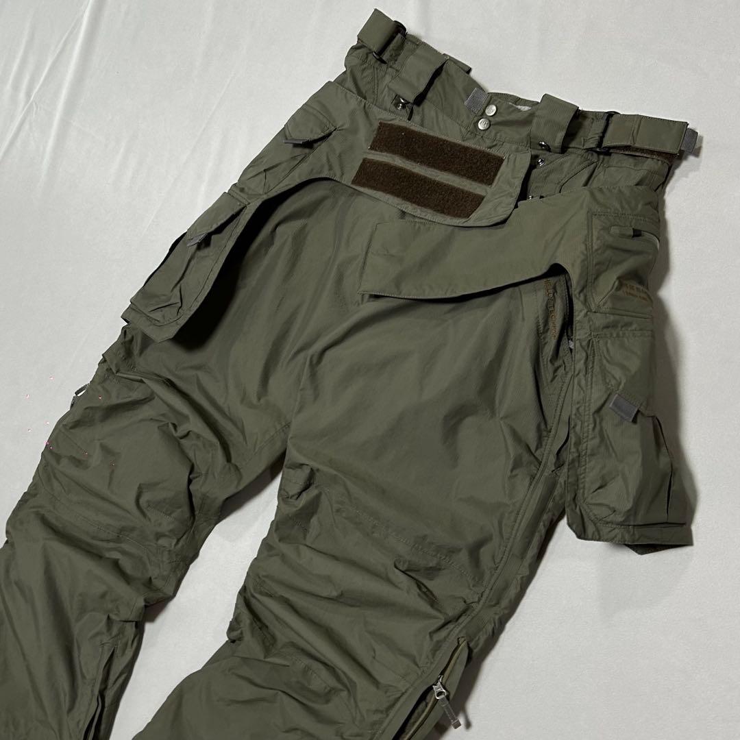 Helly Hansen リップストップ タクティカル ナイロン カーゴパンツ