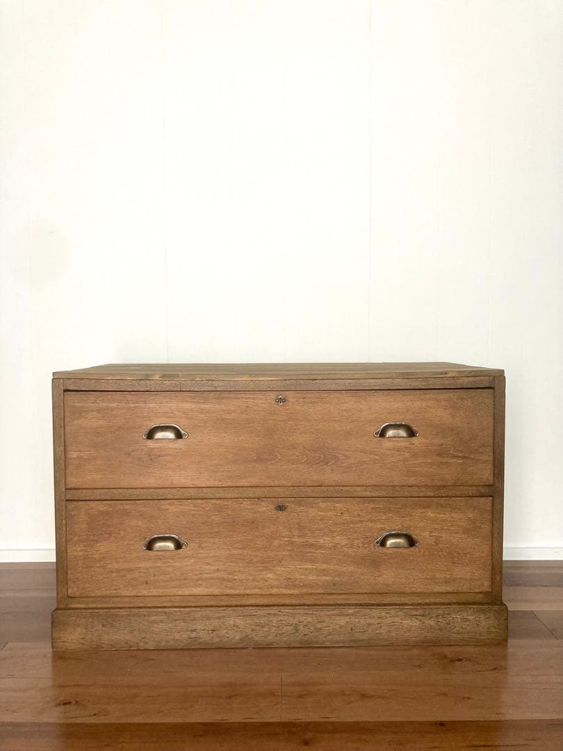 【ベティ】上質な無垢材の収納棚　テレビ台　ローボード　取っ手交換　天板補強