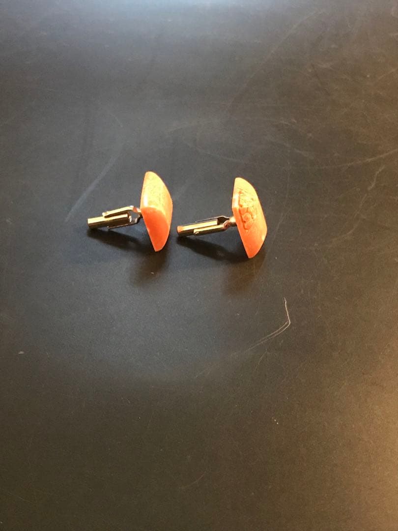 珊瑚玉スクエア型カフリンクス
