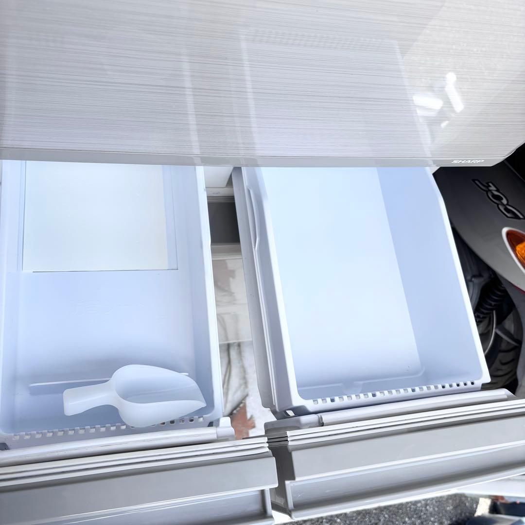 冷蔵庫　SHARP 大型　2019年製　送料設置無料