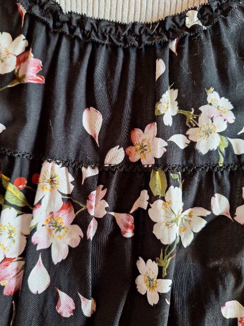 ピンクハウス　桜とチェリー柄チュニック　クロ