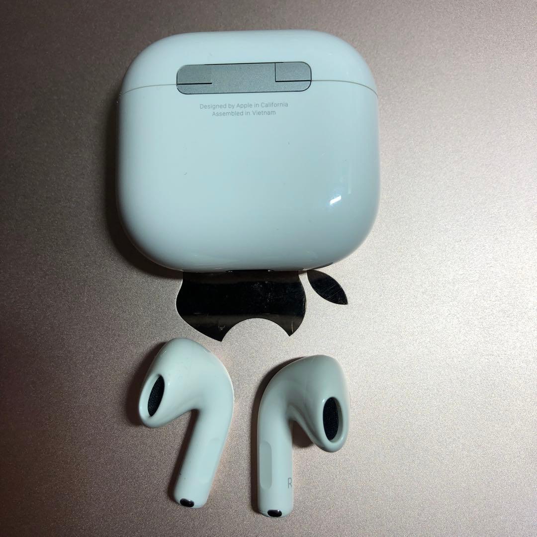 Apple AirPods 第4世代　ANC アクティブノイズキャンセリング搭