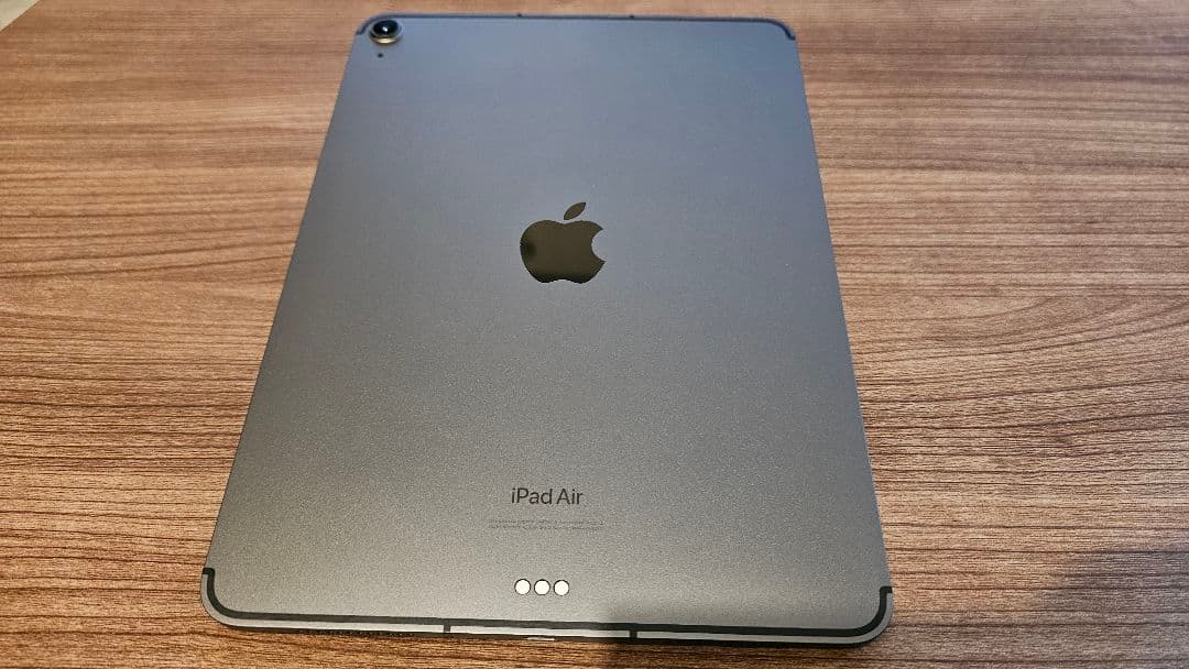 Apple iPad Air5 スペースグレー ＋スマートフォリオ(おまけ)
