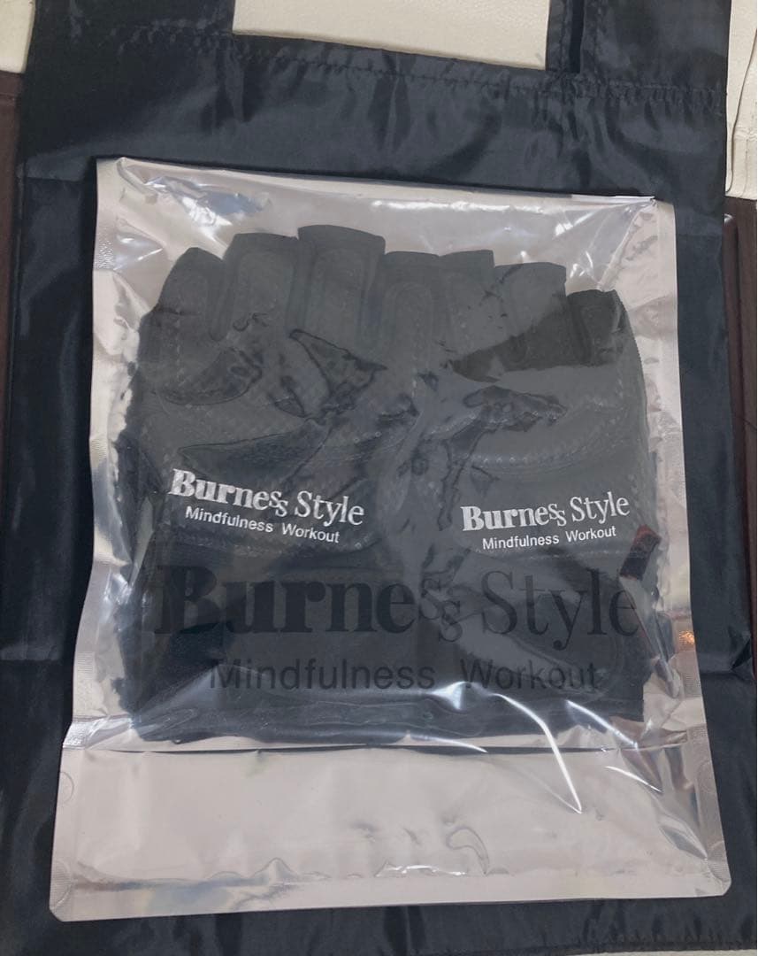 ほぼBurness Styleグローブシューズ新品ブラックギフト袋付