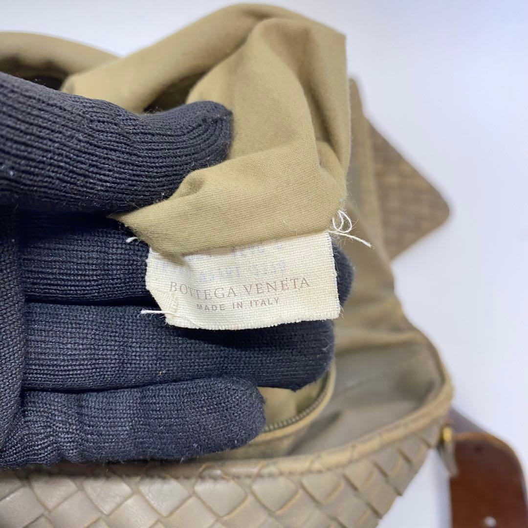 ボッテガヴェネタ ショルダーバッグ カーキ イントレチャート メッセンジャー