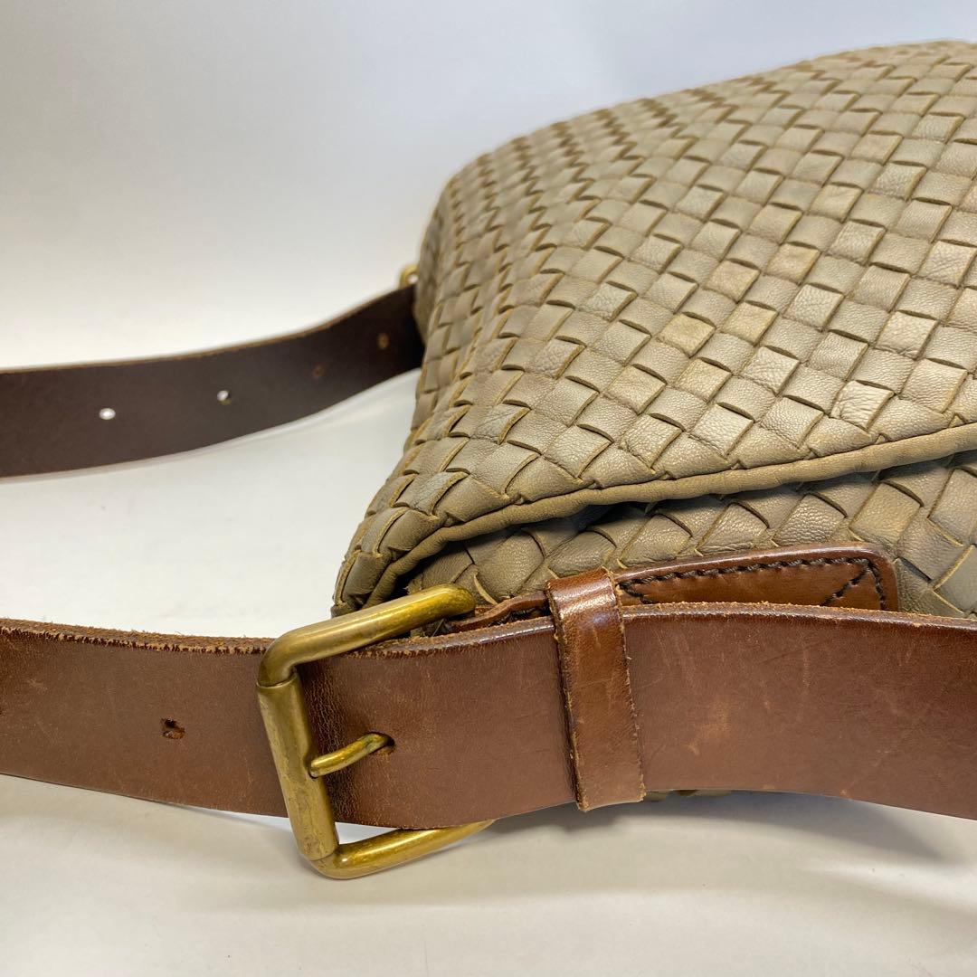 ボッテガヴェネタ ショルダーバッグ カーキ イントレチャート メッセンジャー