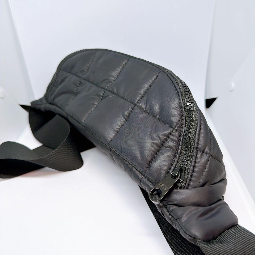 UGG アグ ナイロン キルティング ボディバッグ ショルダーバッグ