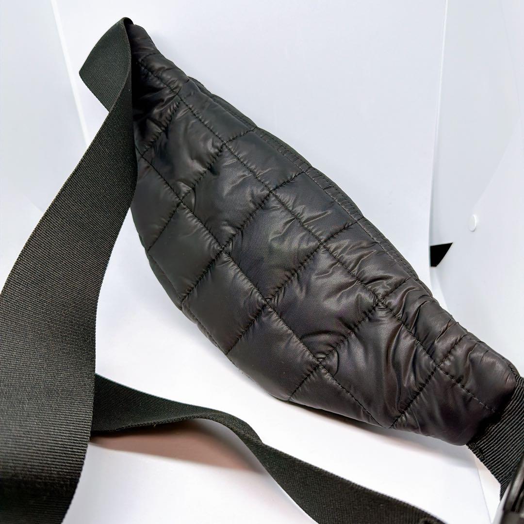 UGG アグ ナイロン キルティング ボディバッグ ショルダーバッグ