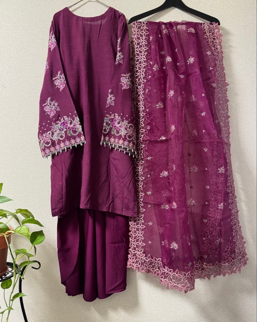 [B-23]プラムボルドー✨シルク刺繍クルタ×フレアチューリップパンツ3点セット