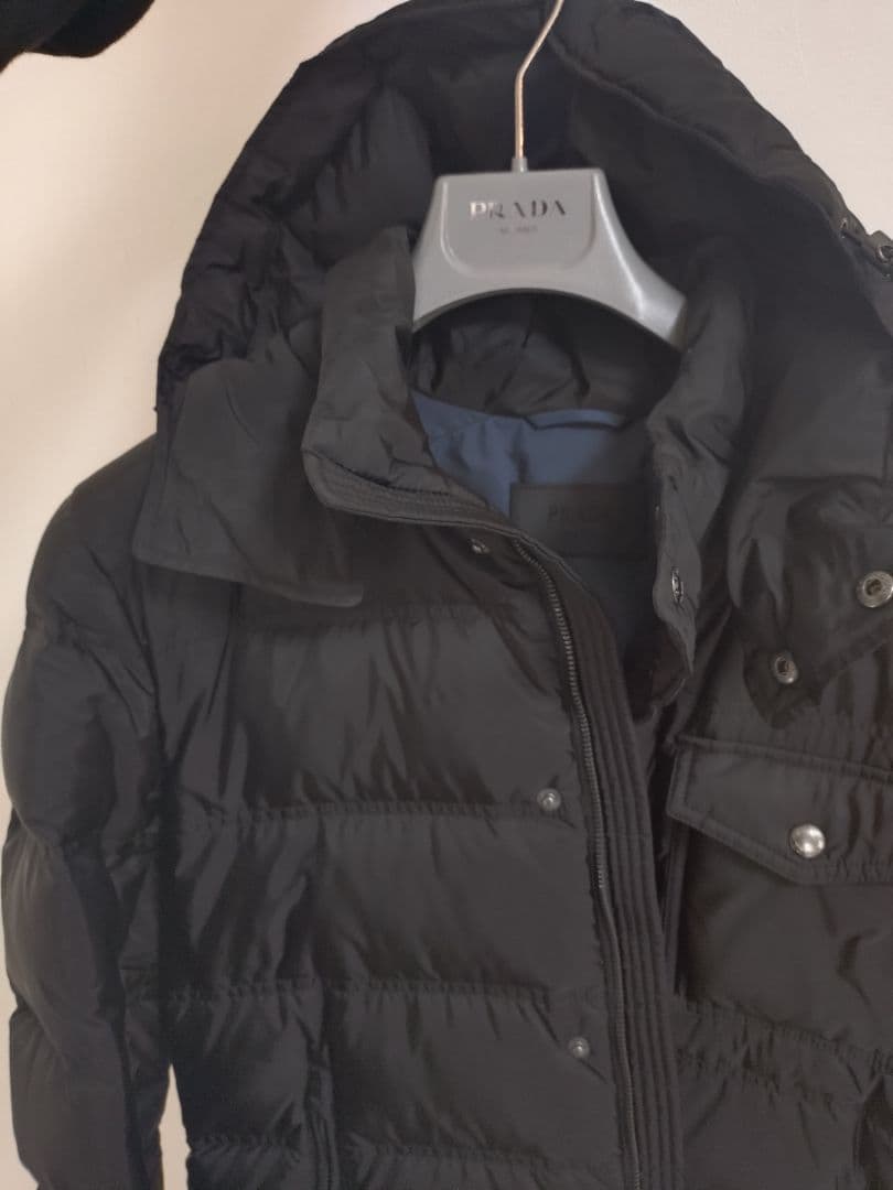 PRADA ブラックダウンジャケット