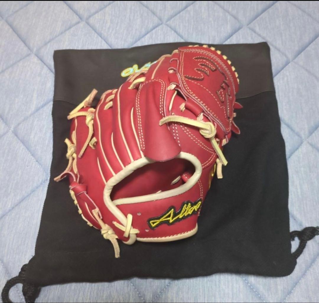 硬式グローブ 赤 右投げ