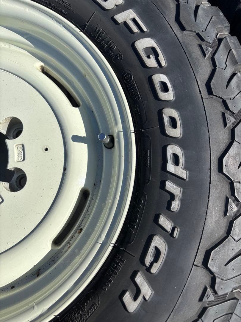 タイヤ・ホイール BFGoodrich All-Terrain T/A 265/75R16