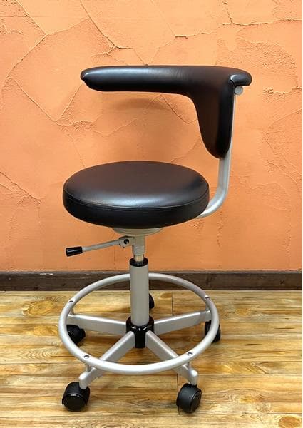 東洋工芸 回転チェア CM117 メディカル／ワークチェア 昇降式 店頭お渡し可