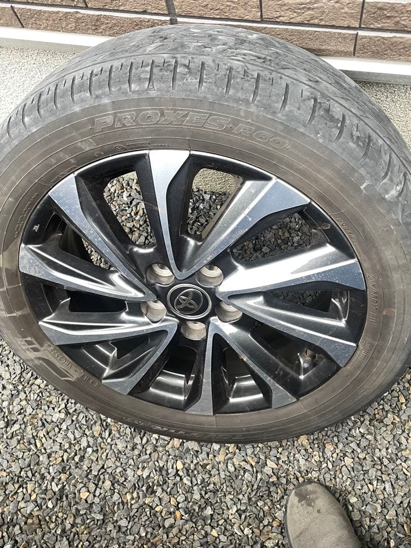 トヨタ 純正　タイヤホイールセット アルミ　１７インチ　①