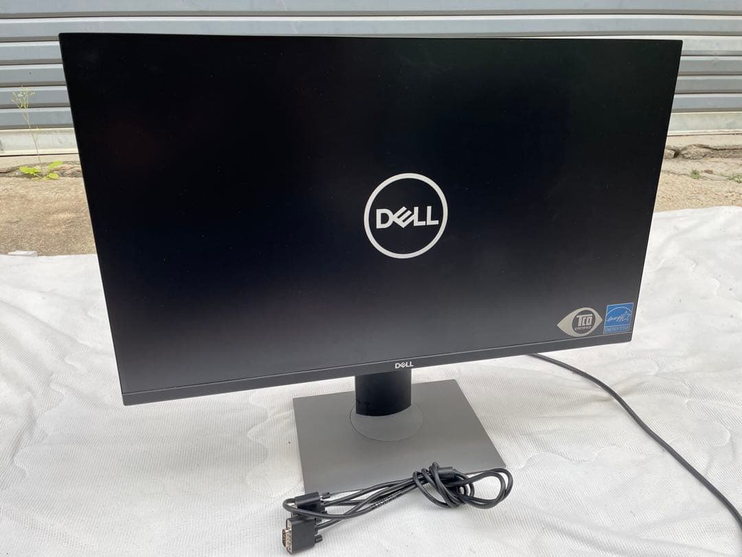 割と綺麗　DELL 27型　液晶ディスプレイモニター　　　　P2719H