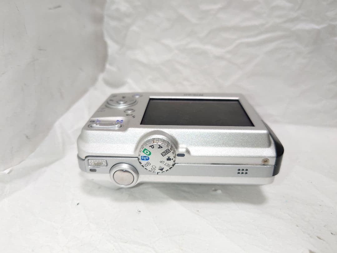 Nikon COOLPIX P2 コンパクトデジタルカメラ