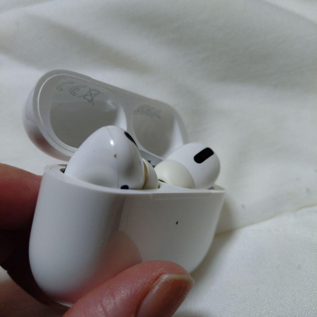 AirPods Pro MagSafe充電ケース付き