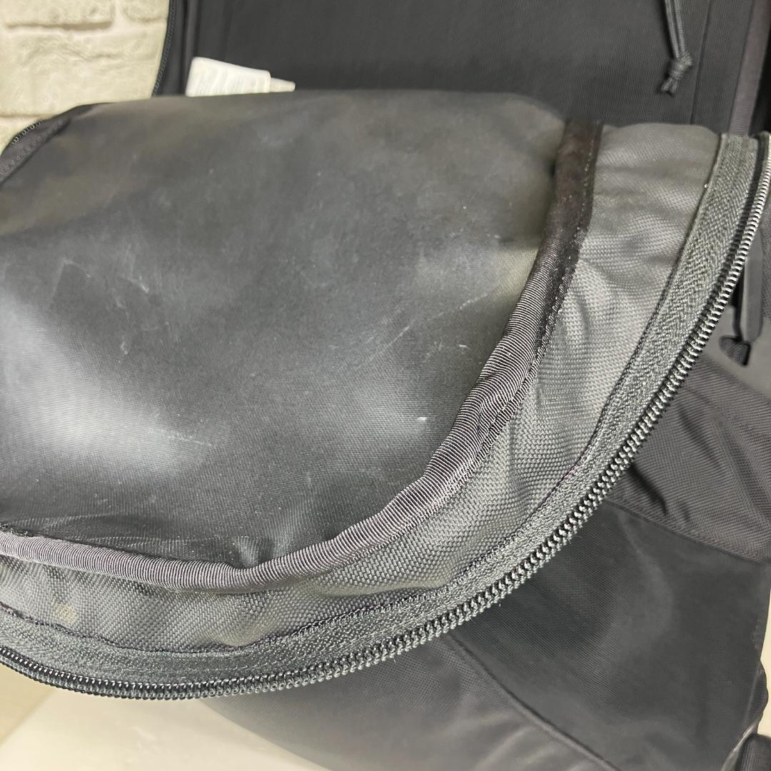 アークテリクス Arro 22 Stealth Black