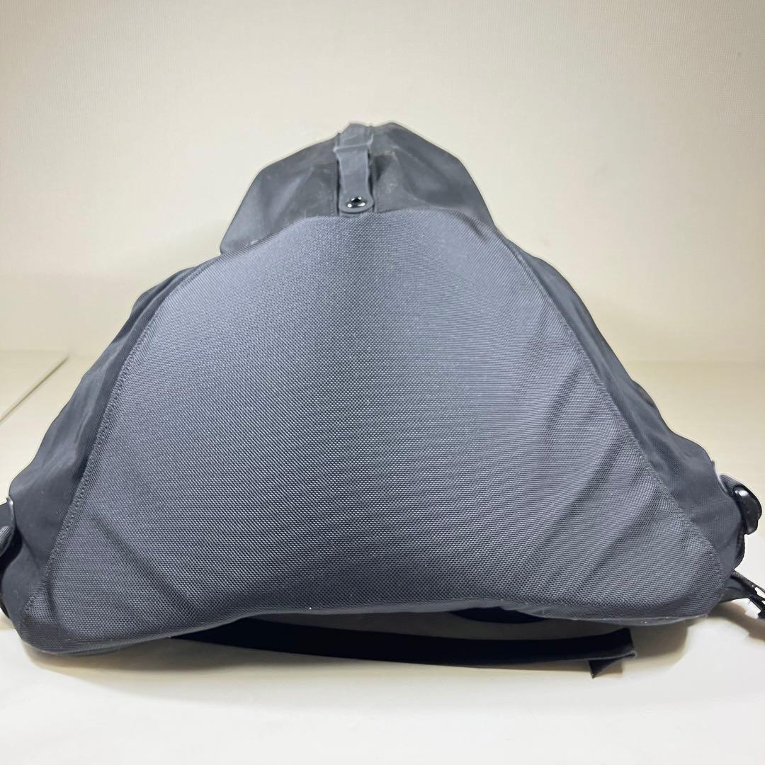 アークテリクス Arro 22 Stealth Black