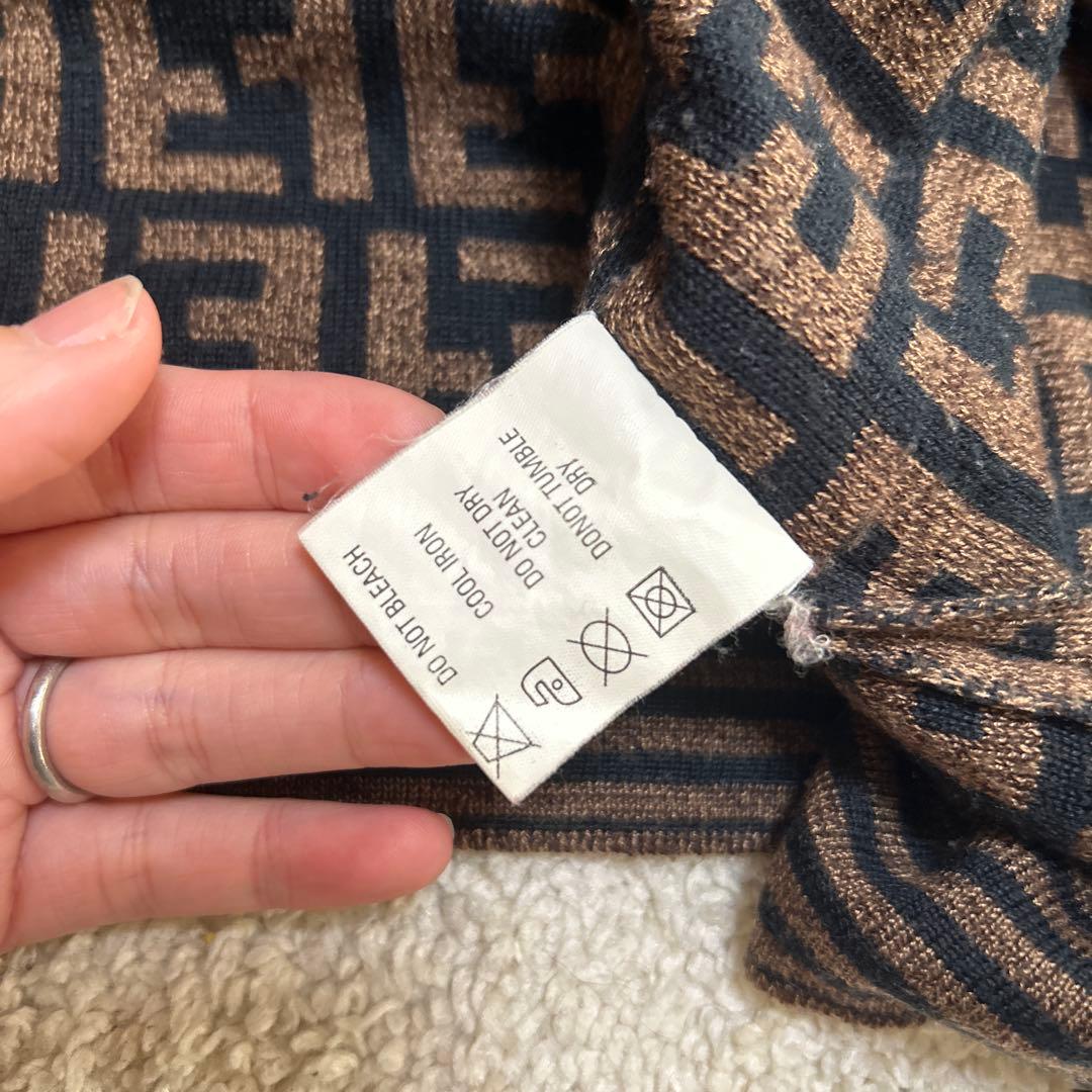 美品 FENDI ニットセーター